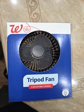 Small Rechargable Tripod Fan With 3 Adjustable Speeds